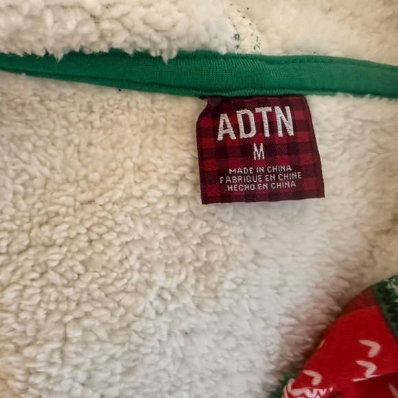 Christmas Hoodie Red Green Stripe Sherpa Medium Ugly Christmas Sweater NWT - Picture 8 of 8